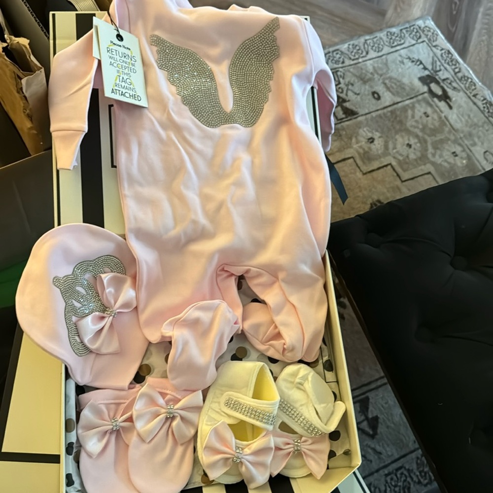 NIB never worn itty bitty toes baby girl outfits - 2 full gift sets included